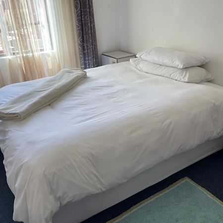 The Oasis Accommodation Lüderitz Buitenkant foto