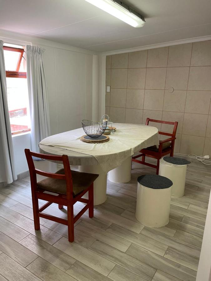 The Oasis Accommodation Lüderitz Buitenkant foto